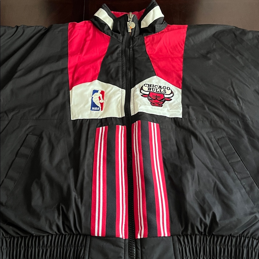 NBA Pro Vintage Chicago Bulls Reversible Jacket - Red, Black, and White Size L - Picture 5 of 16